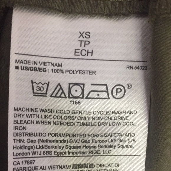 Banana Republic Sleeves Blouse - Picture 10 of 10